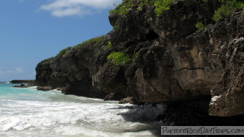 Playa Caracas Red Beach